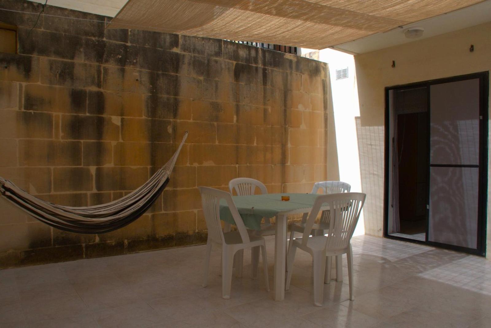 Seaside Serenity - A Lovely Apartment With Views Mellieha Exterior foto