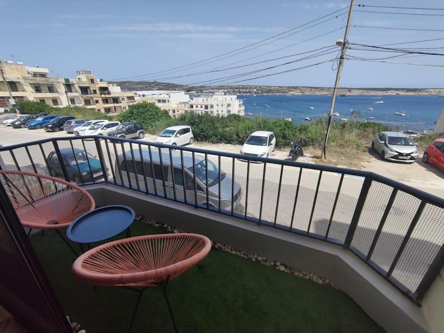 Seaside Serenity - A Lovely Apartment With Views Mellieha Exterior foto
